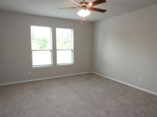 Building Photo - 108 Hauser Dr