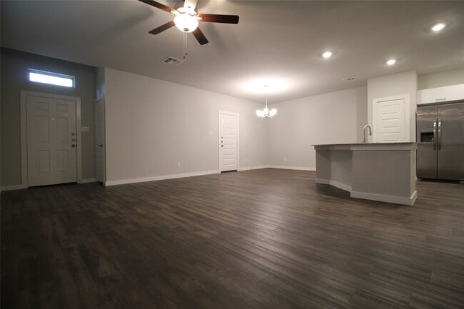 Building Photo - 25504 Starling Ln