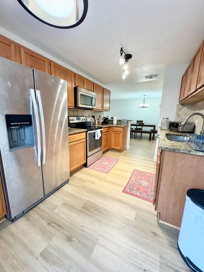 Building Photo - Dr. Phillips 3 Bed 2 Bath For Rent at soug...
