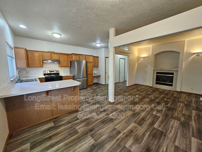 Building Photo - 7445 SE Crystal Springs Blvd