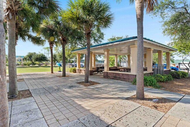 Building Photo - 209 Angelfish Ave.