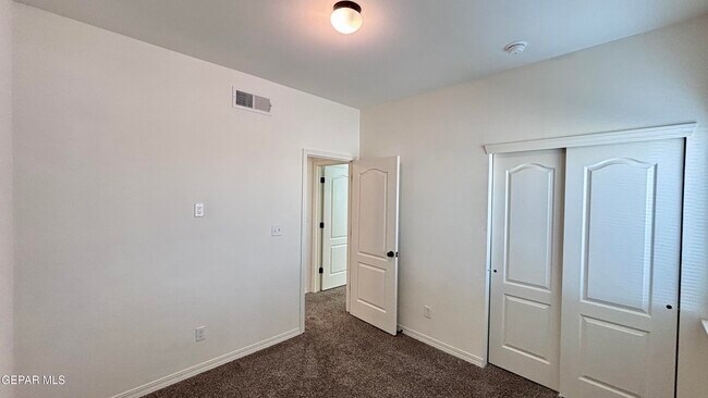 Building Photo - 12821 Rock Cliff Ave