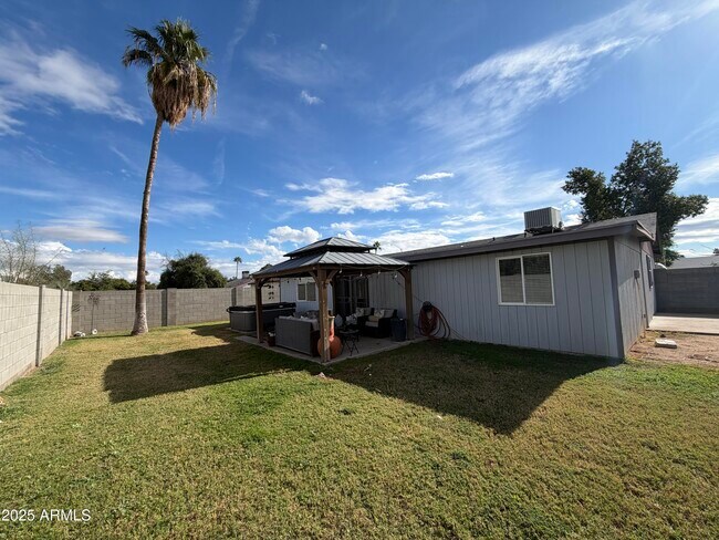 Building Photo - 3428 E Acoma Dr