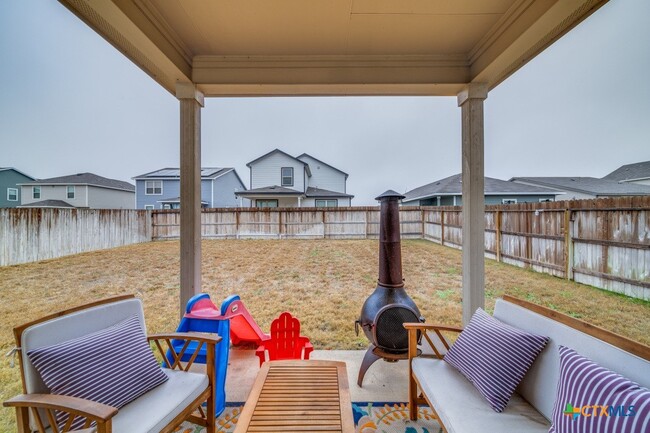 Building Photo - 2421 Ayers Dr