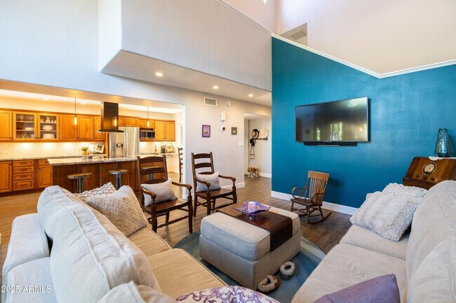Building Photo - 5442 S Hurricane Ct