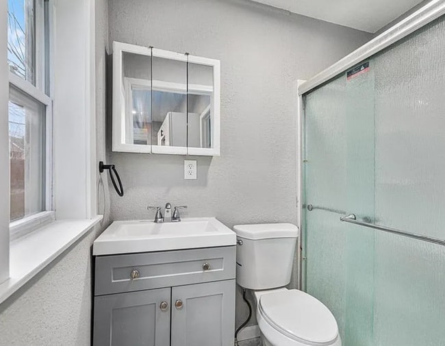Building Photo - Modern Charm Meets Historic Character – Re...