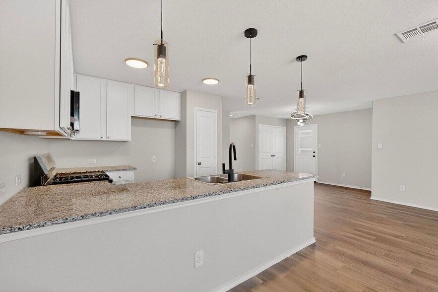 Building Photo - 4140 Waterfall Cv