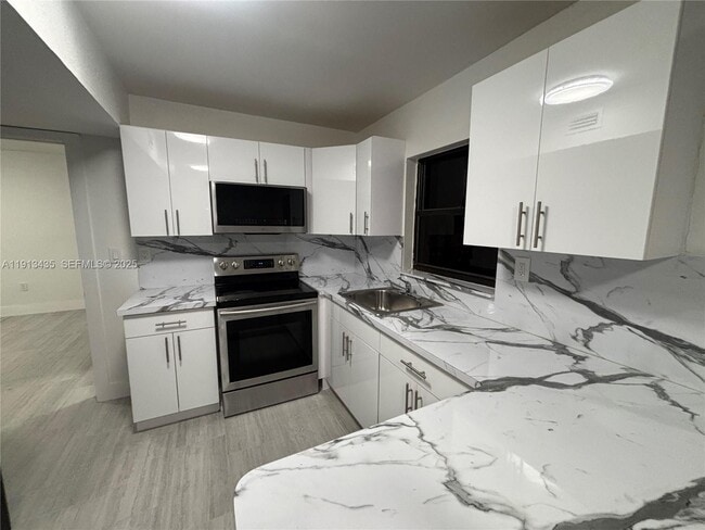 Building Photo - 1799 SW 36th Ave