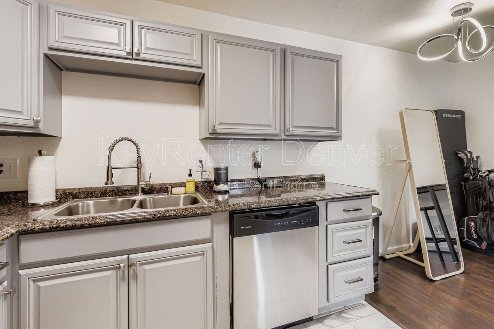 Building Photo - 5300 Cherry Creek S Dr