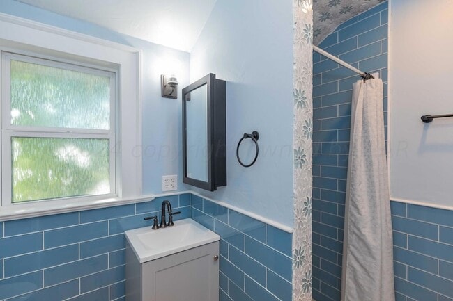 Building Photo - 1710 S Polk St