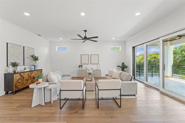 Building Photo - 500 E Davis Blvd