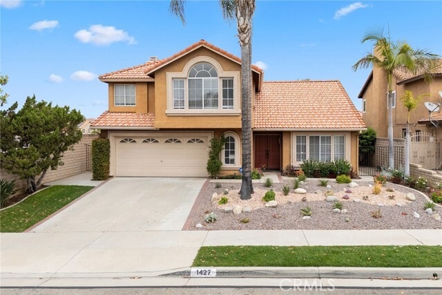 Building Photo - 1427 E Cisneros Ln