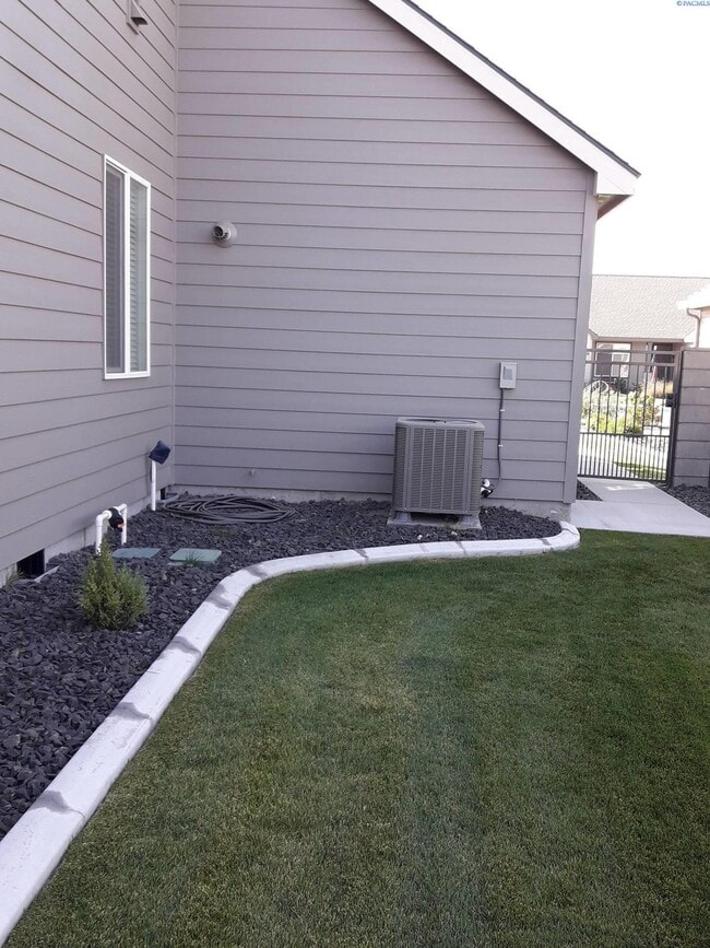 Building Photo - 3 Bed/2 Bath Pasco Rambler on Cul-de-Sac