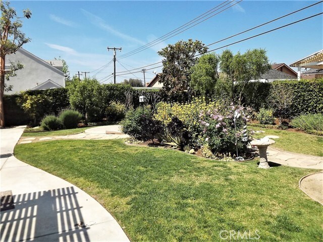 Building Photo - 545 E Vista Del Gaviota Ave