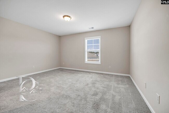 Building Photo - 5 Spinney Ct