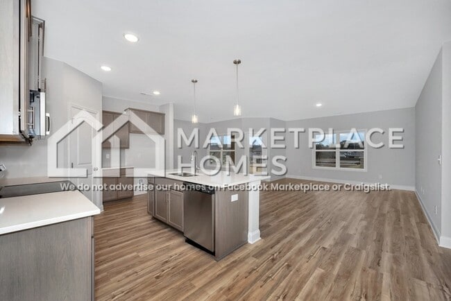 Building Photo - 14138 Nursery Dr