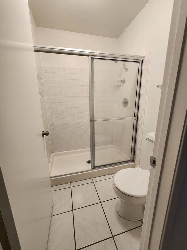 Building Photo - $1000 Holiday Move In Spec! The Bluffs at ...