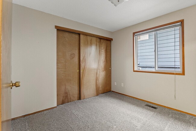 Building Photo - 6432 SE 63rd Ave