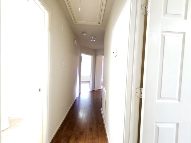 Building Photo - 14034 Maximos Dr