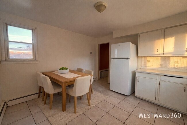 Building Photo - 1622 N 40th Ave