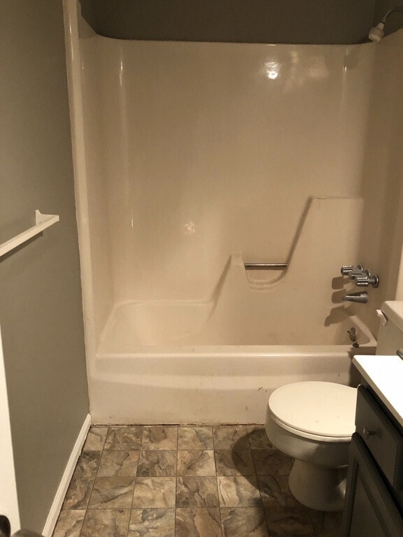 Building Photo - Amazing Overland Park Duplex-Available in ...