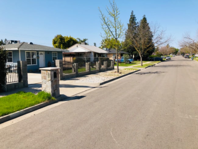 Building Photo - 0000 W Andrews