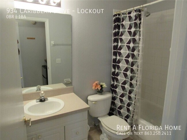 Building Photo - 934 Caribbean Dr