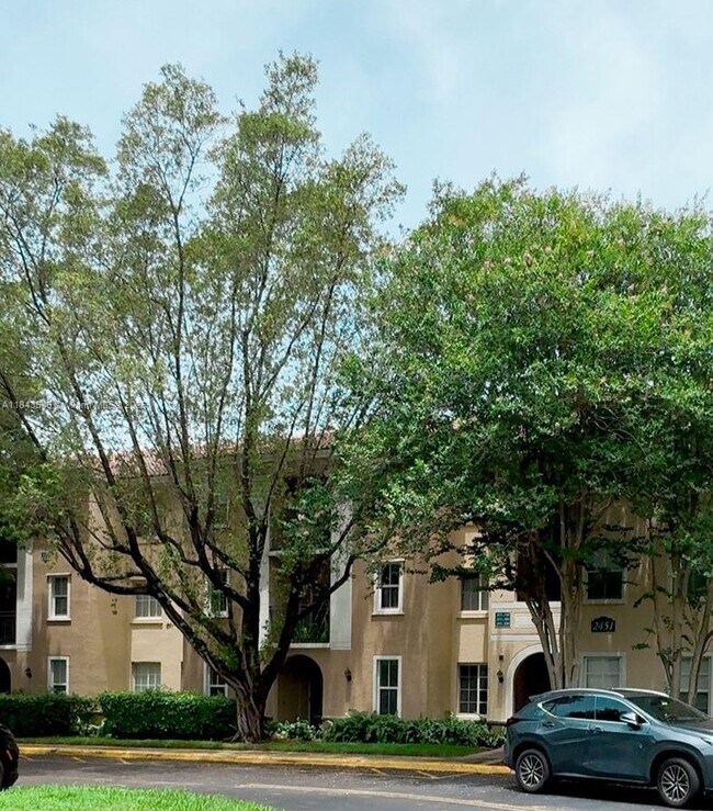 Building Photo - 2451 Centergate Dr