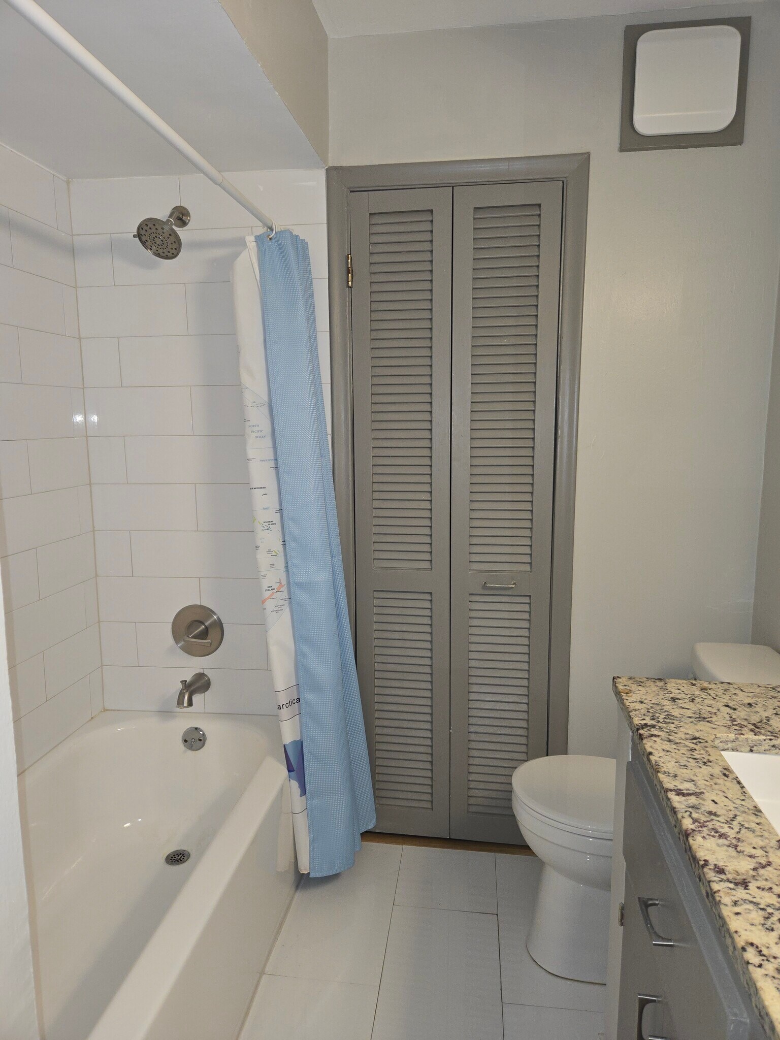 primary bathroom - 8518 Baltimore Dr