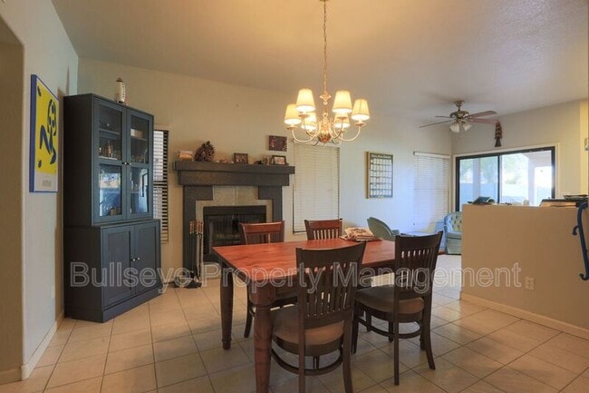 Building Photo - 4566 W Shannon St