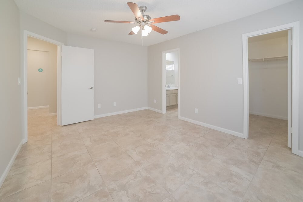 Building Photo - 10119 W Windsor Blvd