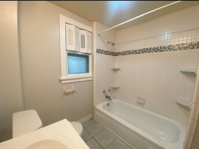 Building Photo - Italian Estates Property Management