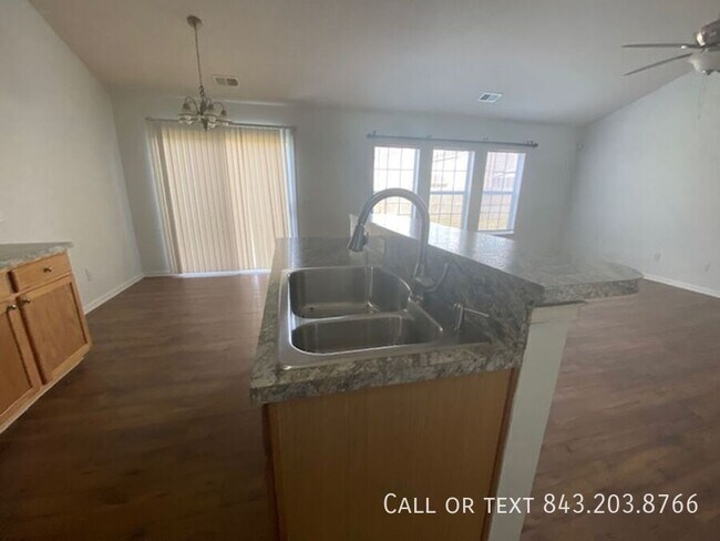 Building Photo - 1604 Ashley Ct