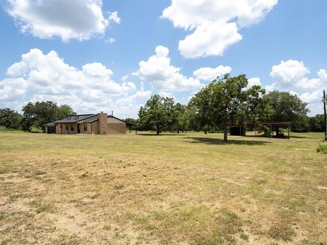 Building Photo - 375 Brown Rd