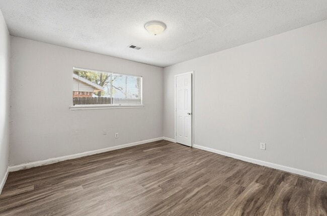 Building Photo - 11202 Sagehill Dr