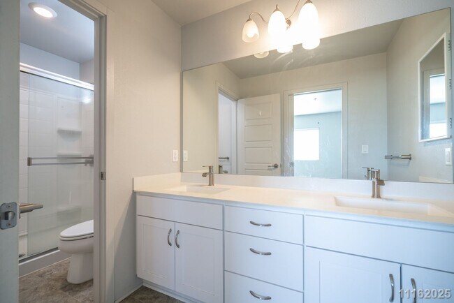 Building Photo - Ho’opili Gem Townhouse – 2-Bed, 2-Bath Ups...