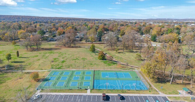 Building Photo - 3BR/1BA Home with W/D Hookups + Holiday Move-In Special $250 !!