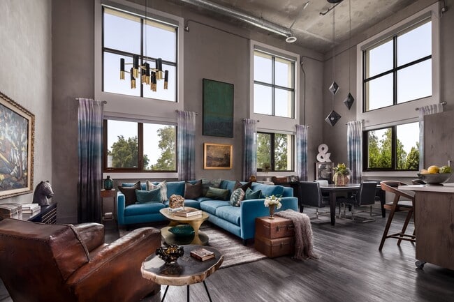 Building Photo - The Mansfield at Miracle Mile