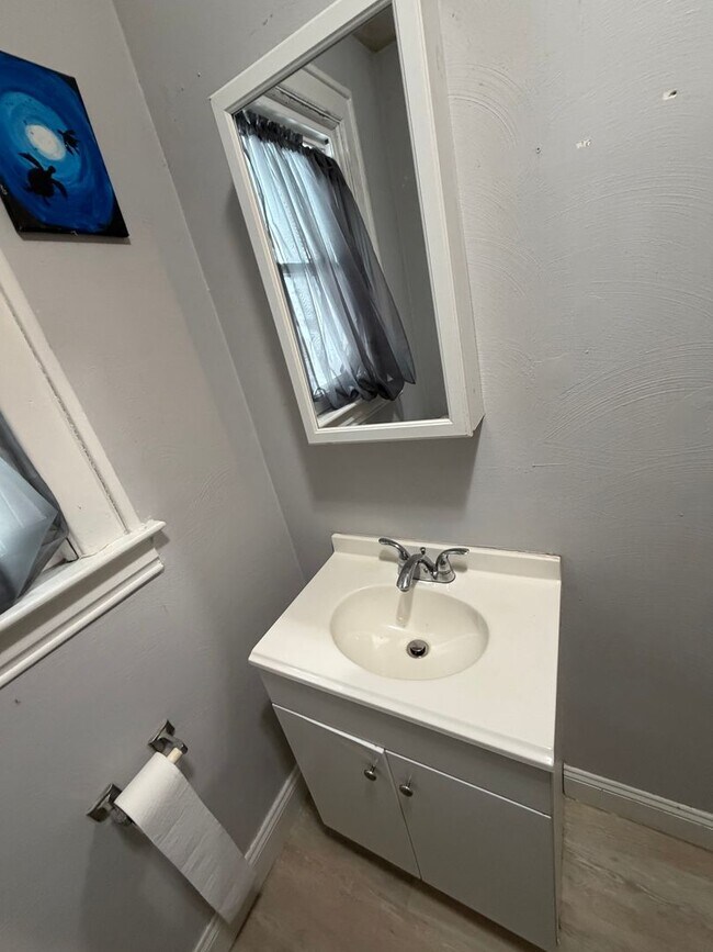 Building Photo - 526 Westinghouse Ave