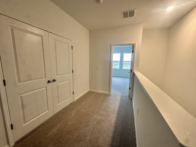 Building Photo - 2423 Bevel Ln