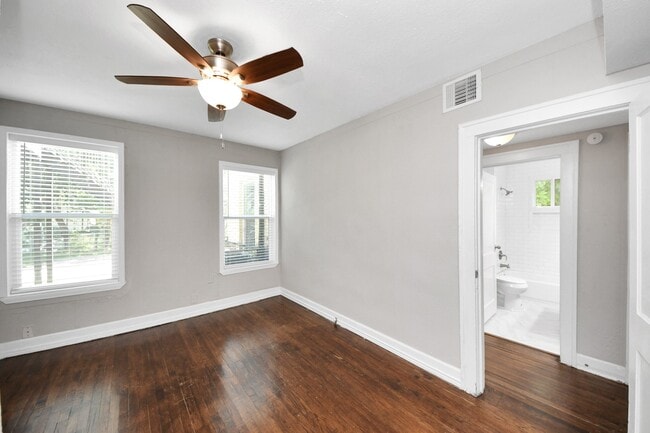 Building Photo - 2817 Truxillo St