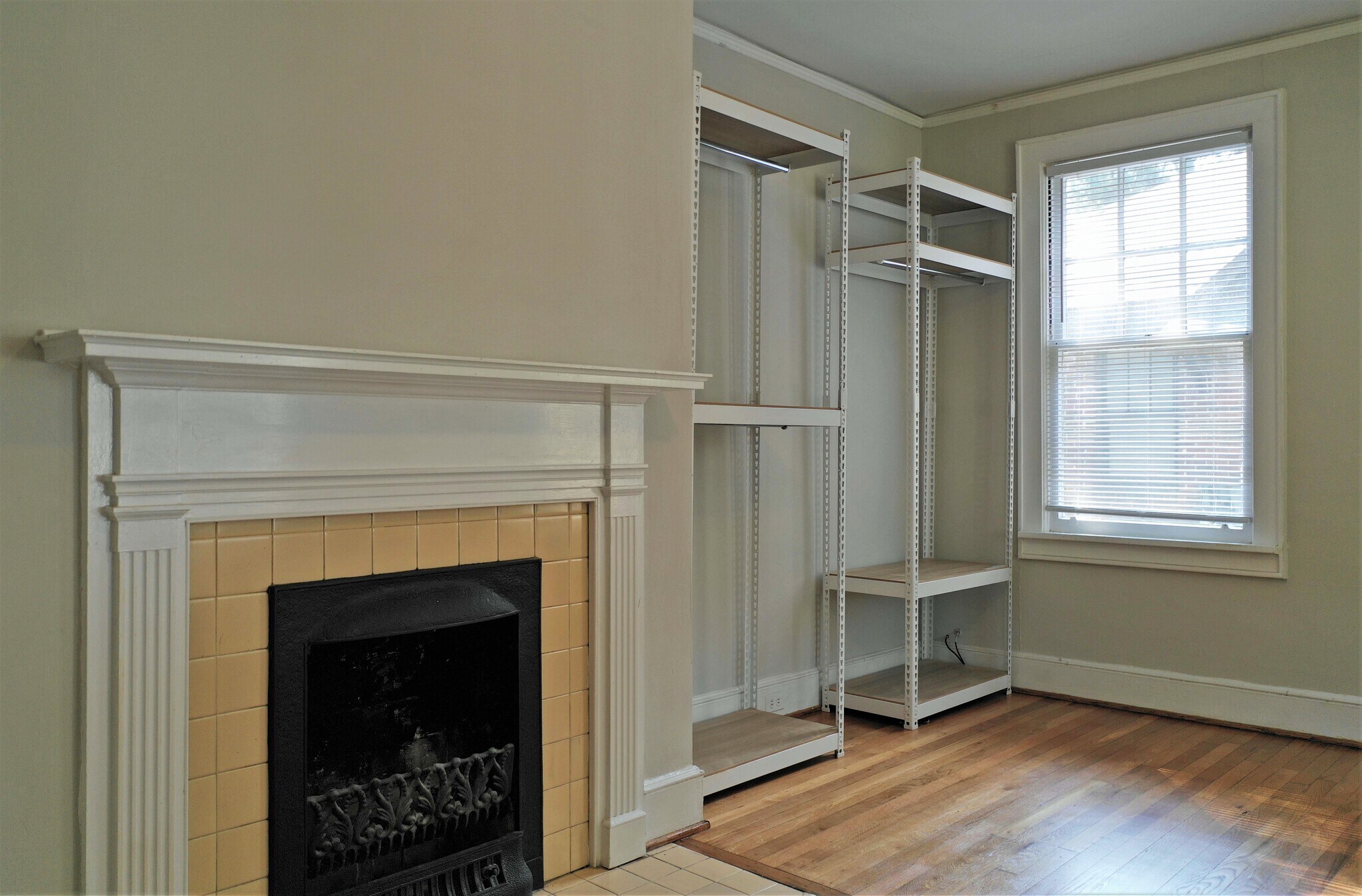 Building Photo - 120 S Harden St