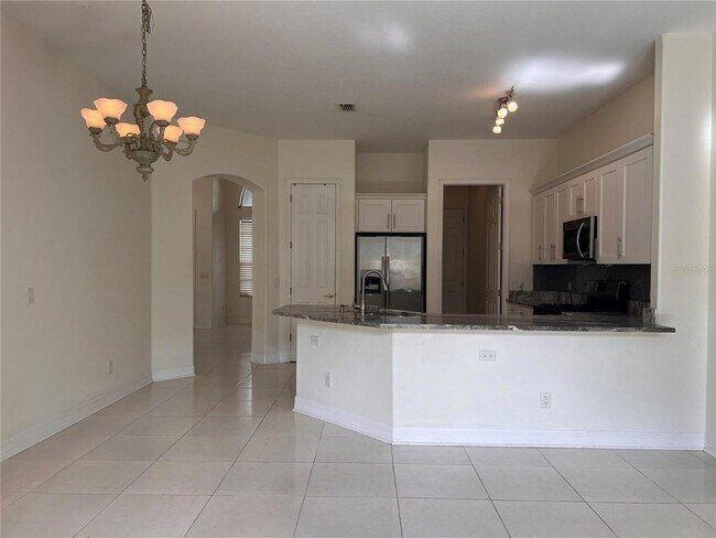 Building Photo - 12516 Leatherleaf Dr