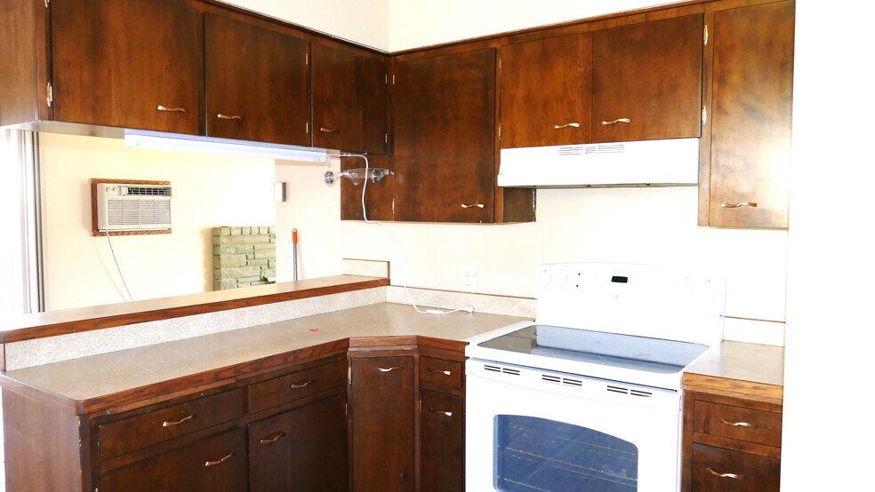Building Photo - 1315 Avenue C NW