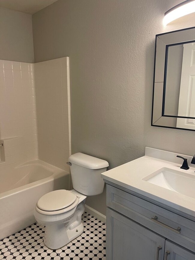 Building Photo - Water front 3 bedroom, 2 bath with a 2 car...