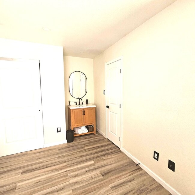 Building Photo - Amazing 2 bedroom - 2 bath for Rent