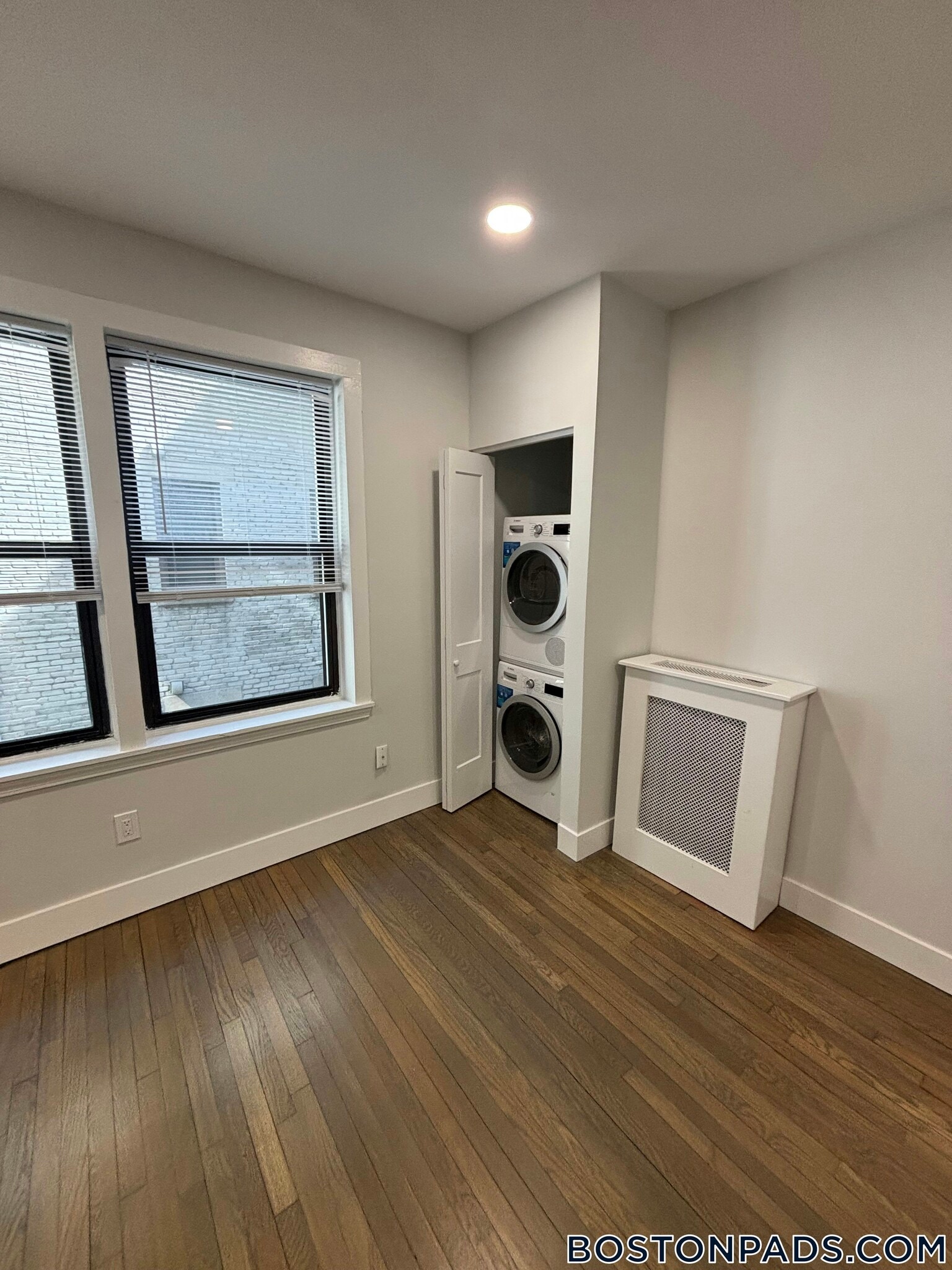 Building Photo - 19 Peterborough St