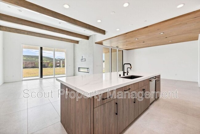 Building Photo - 32195 Daybrook Ter