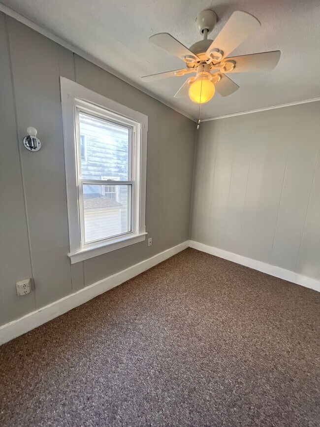 Building Photo - 3 Bedroom Single Family Home in Middletown