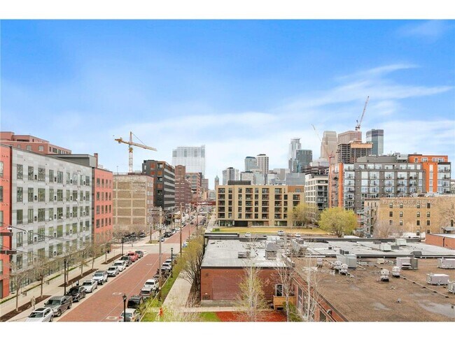 Building Photo - 901 N 3rd St
